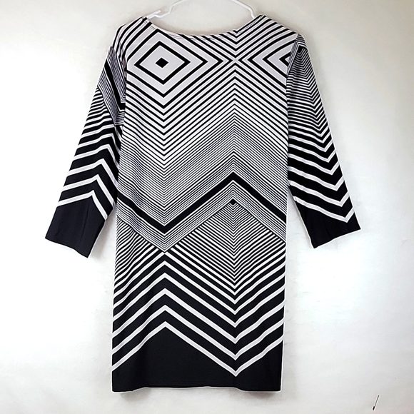 Misia Black & White Geometric Chivron Strip Tunic Size L - Picture 7 of 7